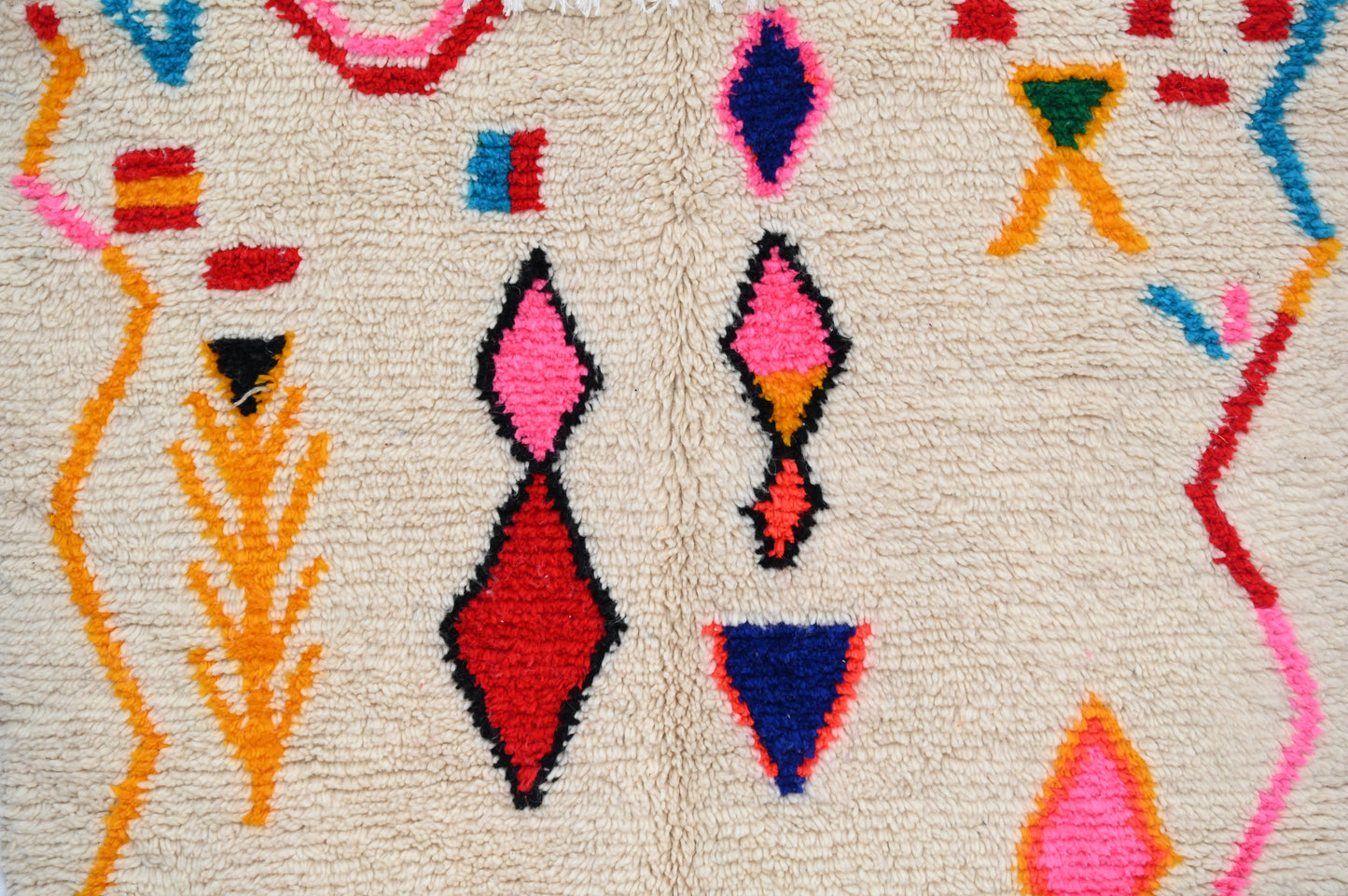 Tapis traditionnel Azilal 231 X 131 Cm