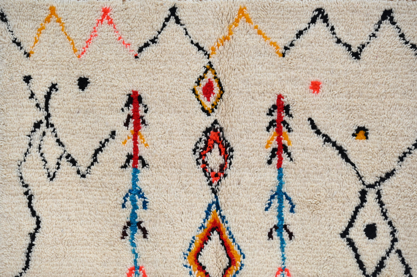 Tapis traditionnel Azilal 260 X 145 Cm