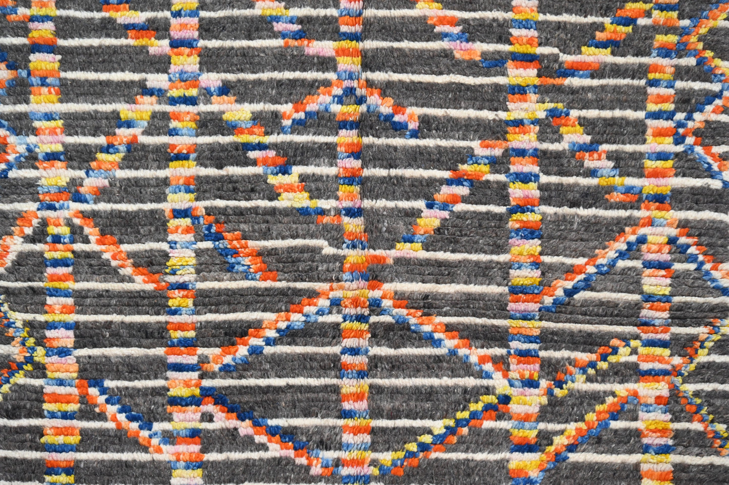 Tapis traditionnel Azilal 236 X 136 Cm