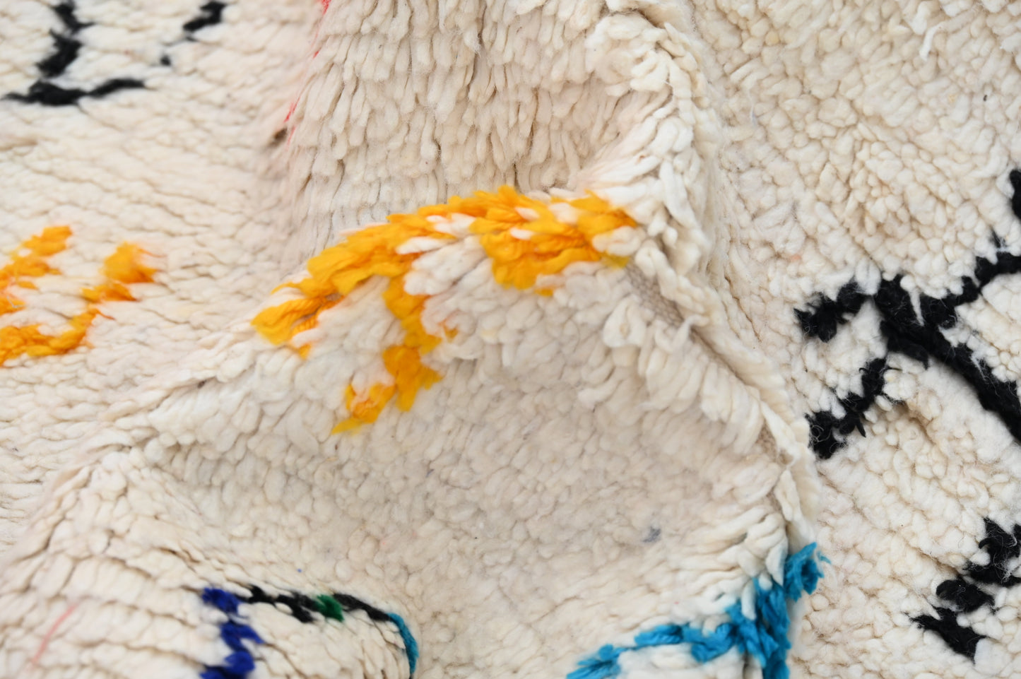 Tapis traditionnel Azilal 240 X 144 Cm