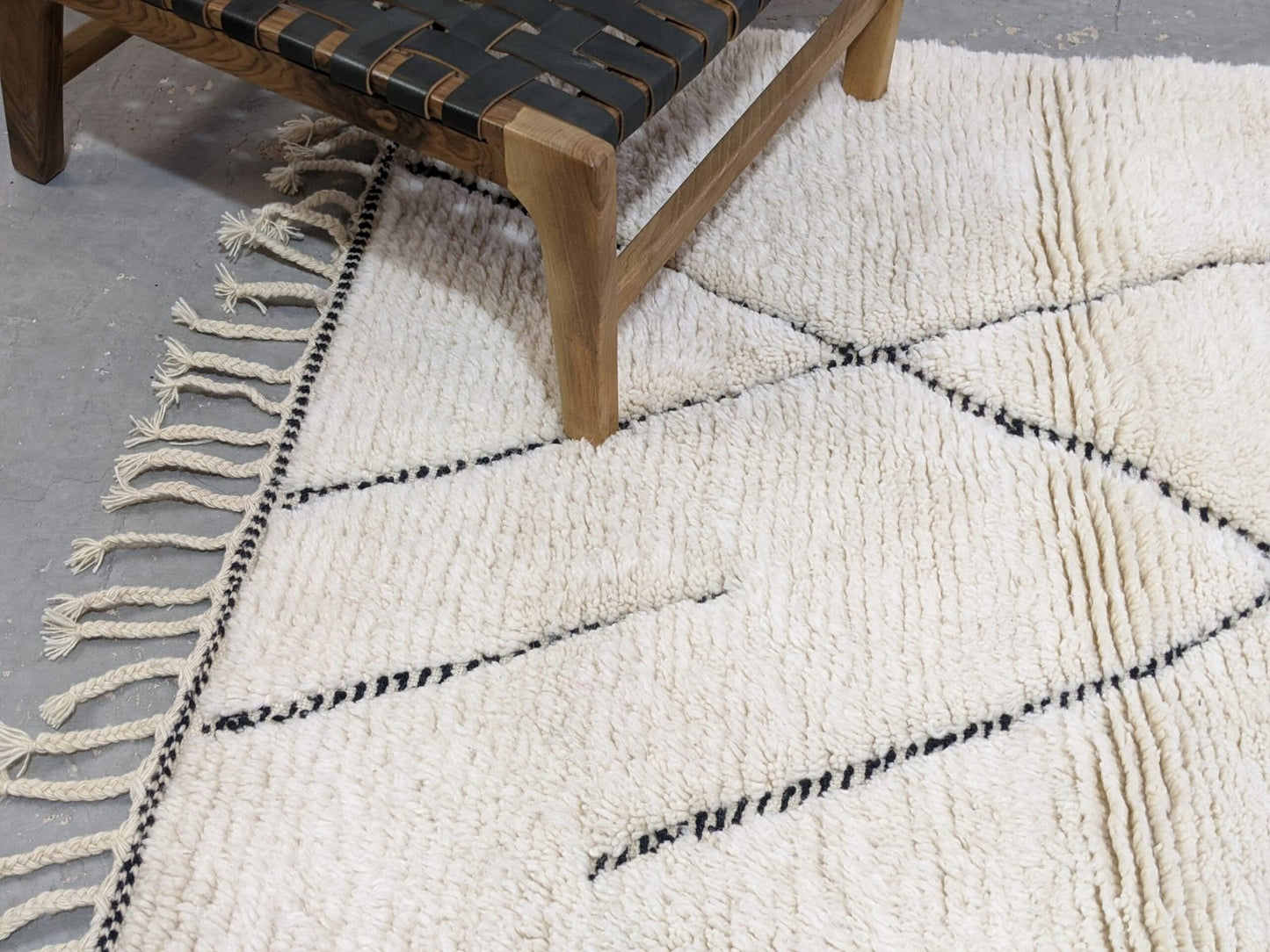 Petit tapis traditionnel Beni Ouarain 147 X 117 Cm