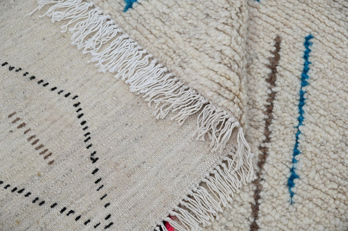 Tapis traditionnel Azilal 223 X 157 Cm