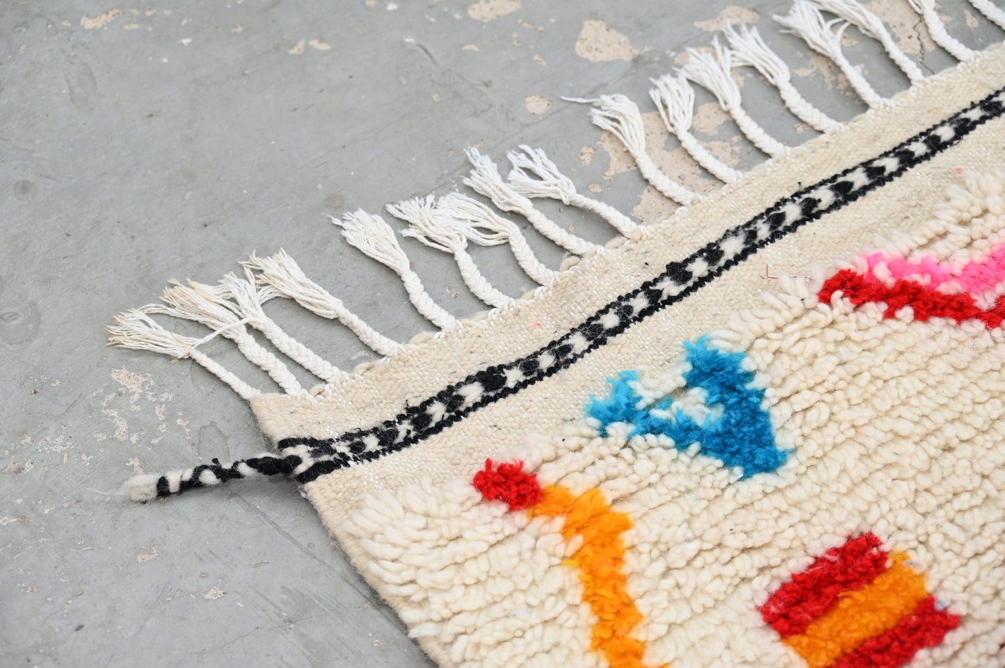 Tapis traditionnel Azilal 231 X 131 Cm