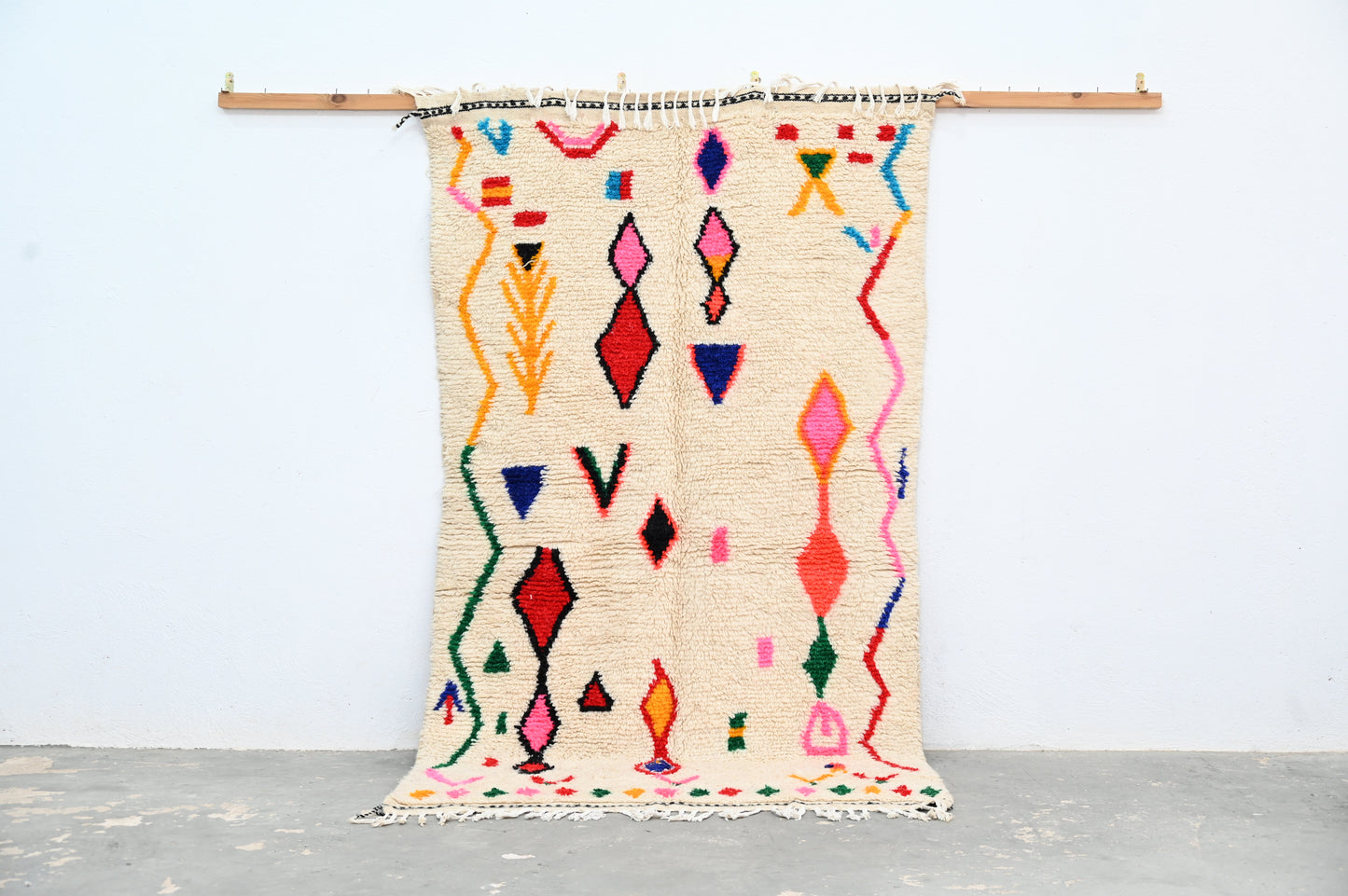 Tapis traditionnel Azilal 231 X 131 Cm