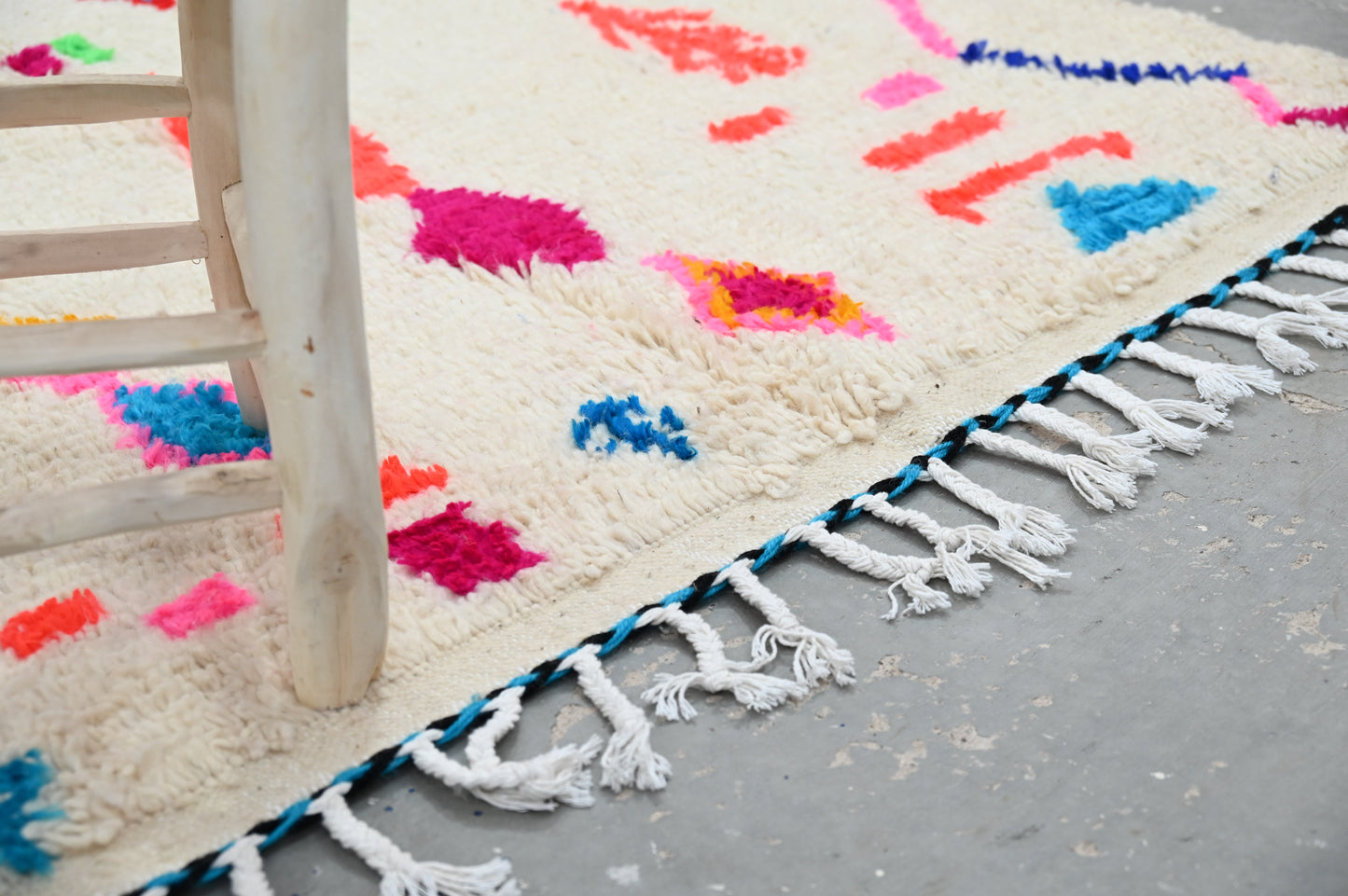 Tapis traditionnel Azilal 246 X 146 Cm