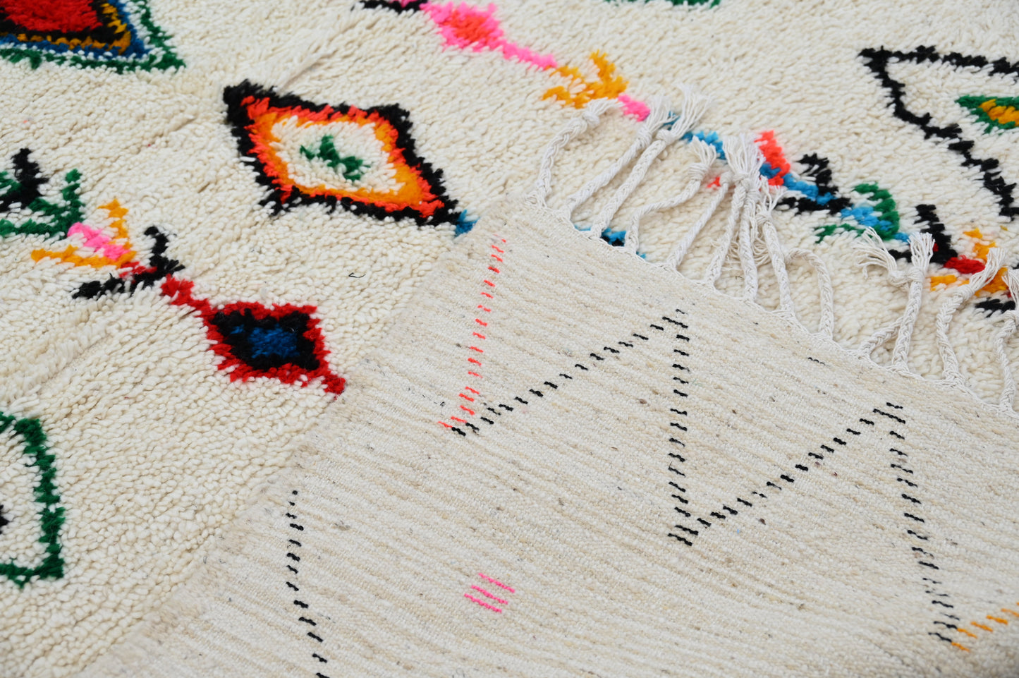 Tapis traditionnel Azilal 240 X 150 Cm