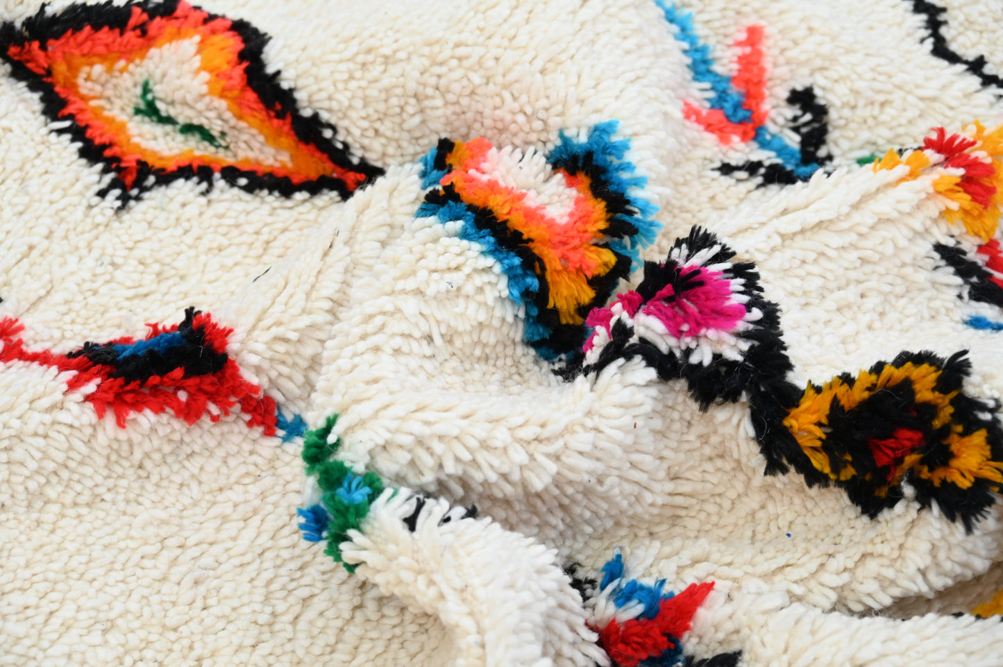 Tapis traditionnel Azilal 240 X 150 Cm