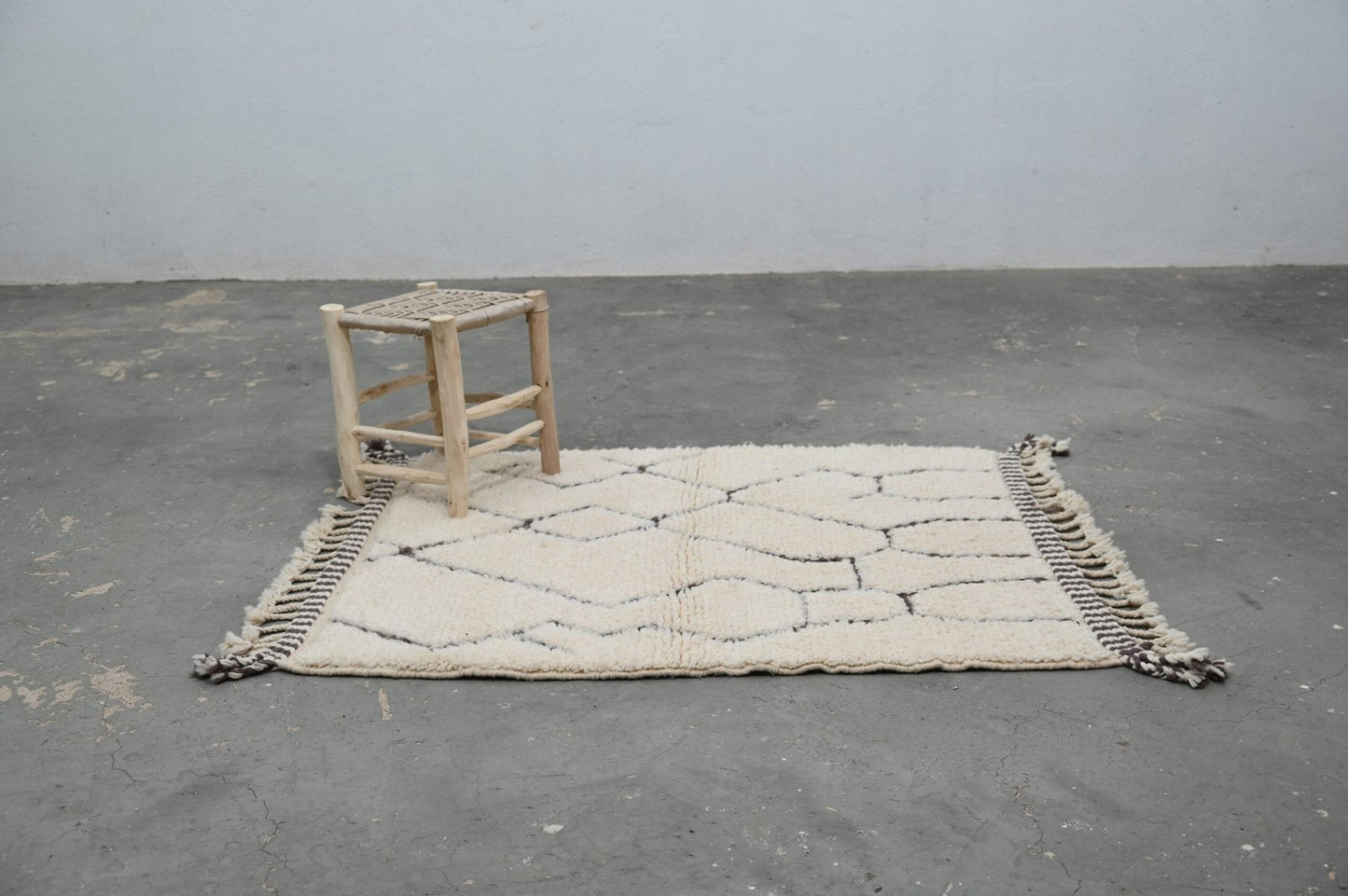 Petit tapis traditionnel Beni Ouarain 140 X 108 Cm