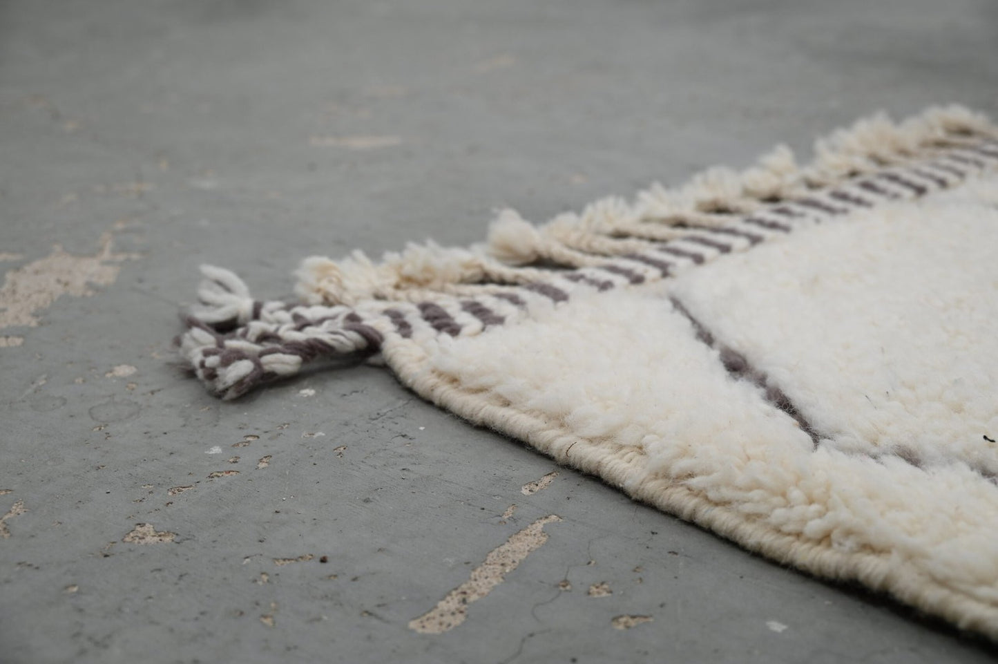 Petit tapis traditionnel Beni Ouarain 140 X 108 Cm