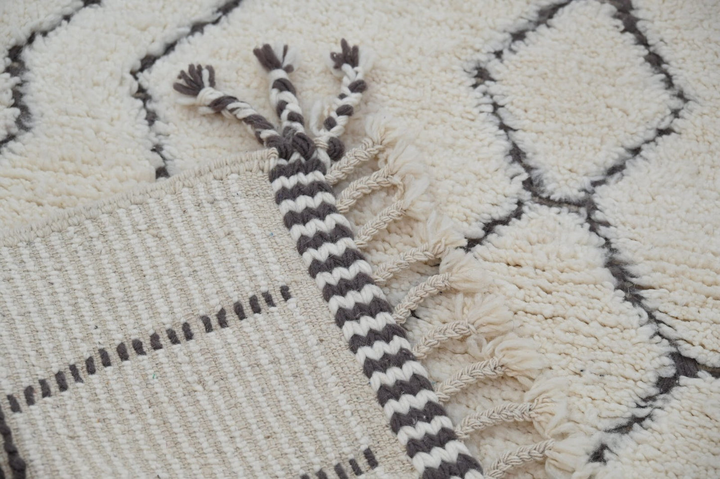 Petit tapis traditionnel Beni Ouarain 140 X 108 Cm