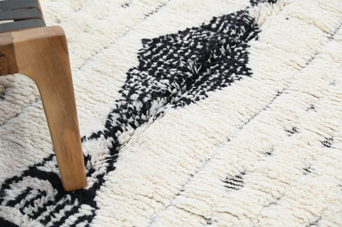 Tapis traditionnel Azilal 243 X 140 Cm