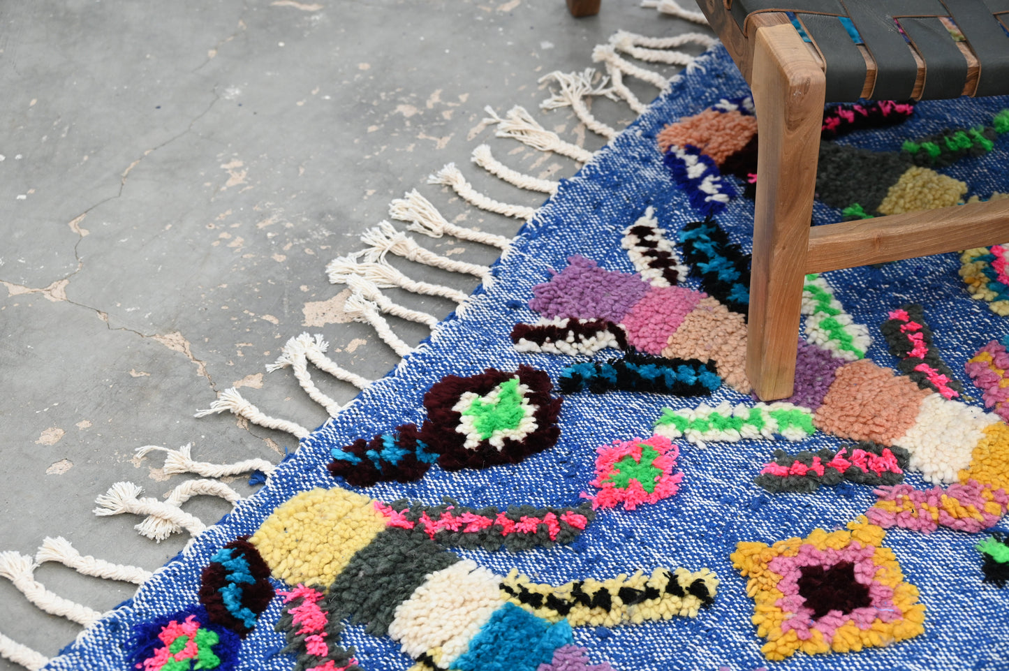 Tapis traditionnel Azilal 251 X 143 Cm