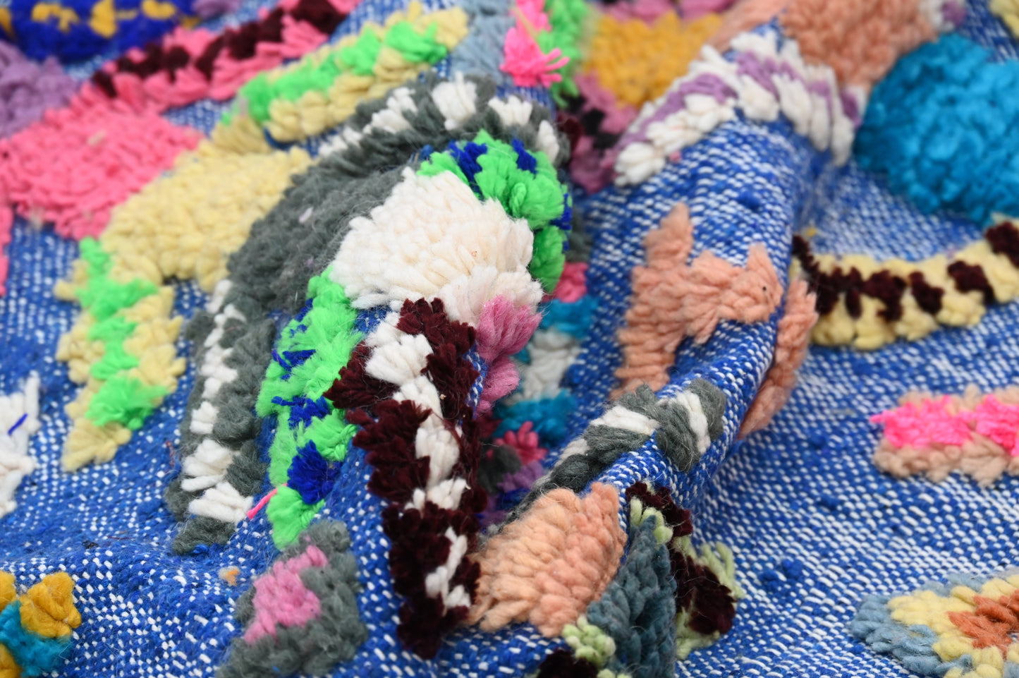 Tapis traditionnel Azilal 251 X 143 Cm