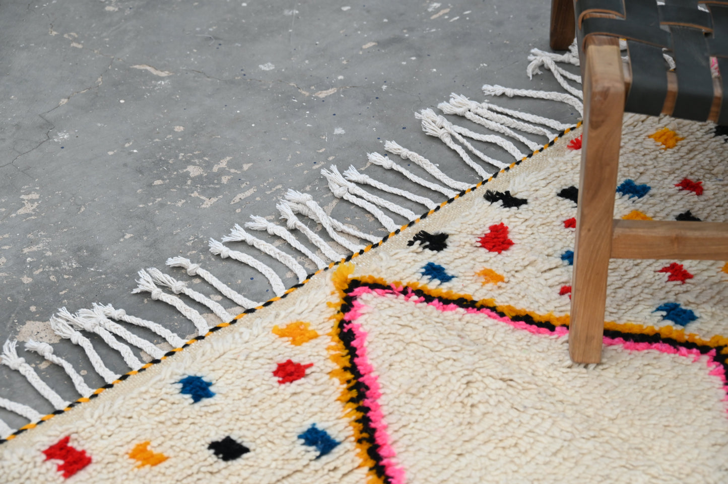 Tapis traditionnel Azilal 251 X 150 Cm