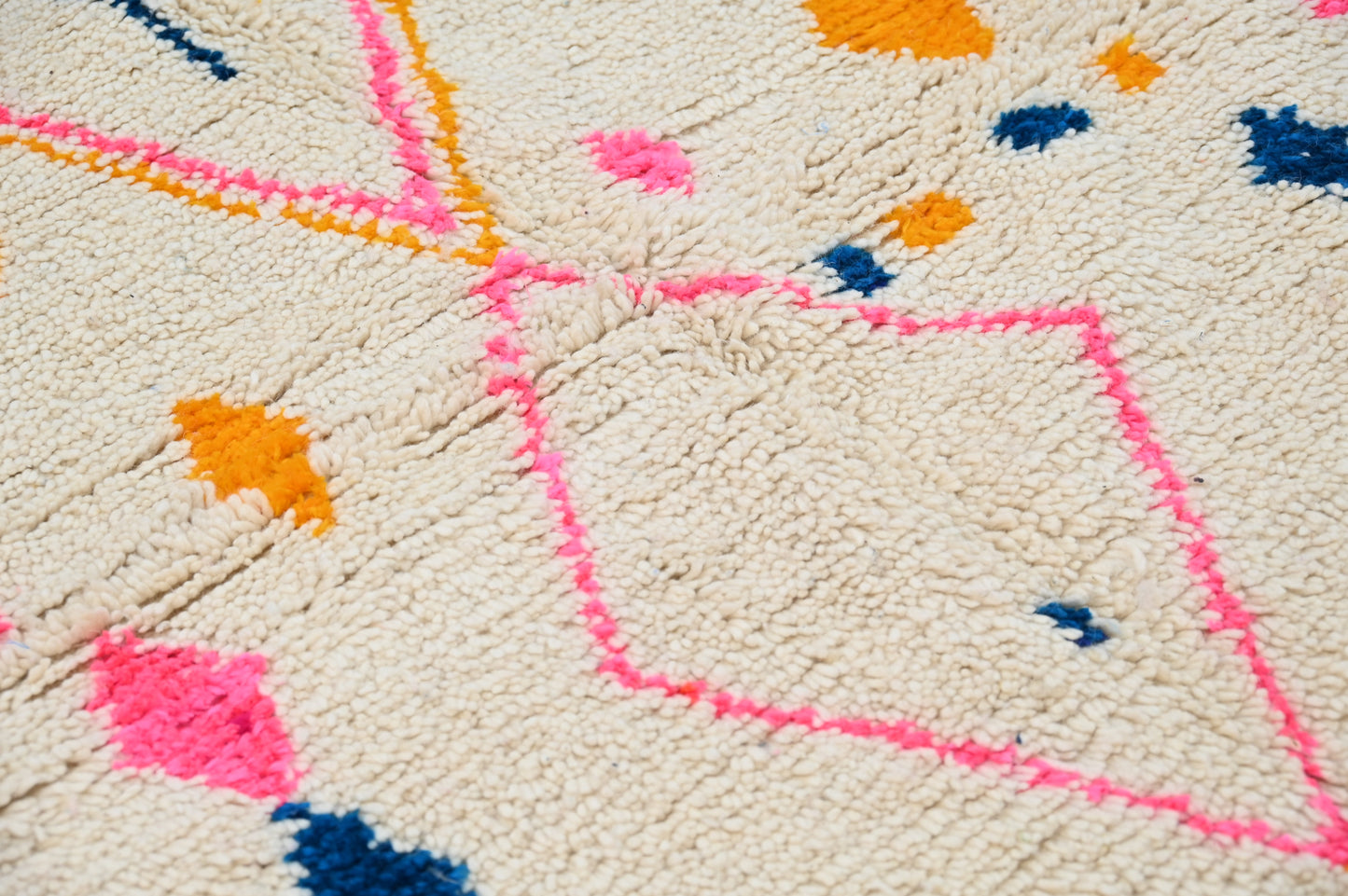 Tapis traditionnel Azilal 251 X 145 Cm