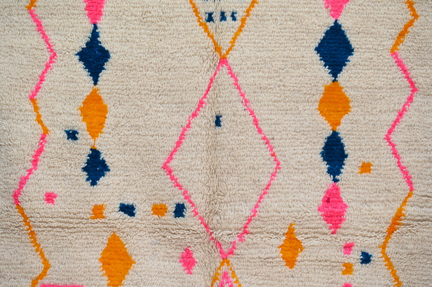 Tapis traditionnel Azilal 251 X 145 Cm