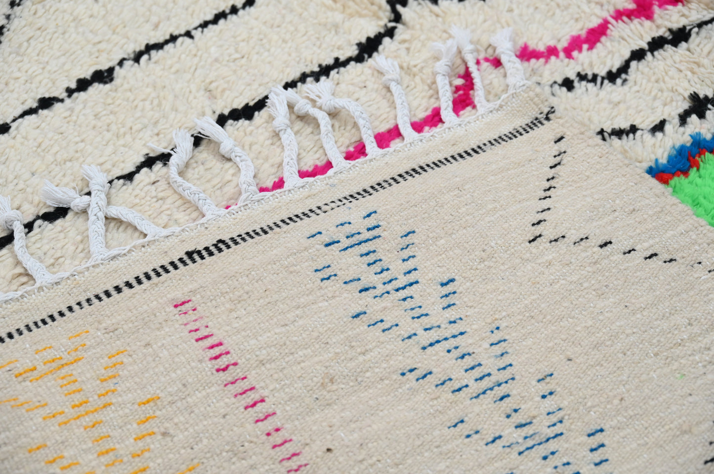 Tapis traditionnel Azilal 252 X 145 Cm