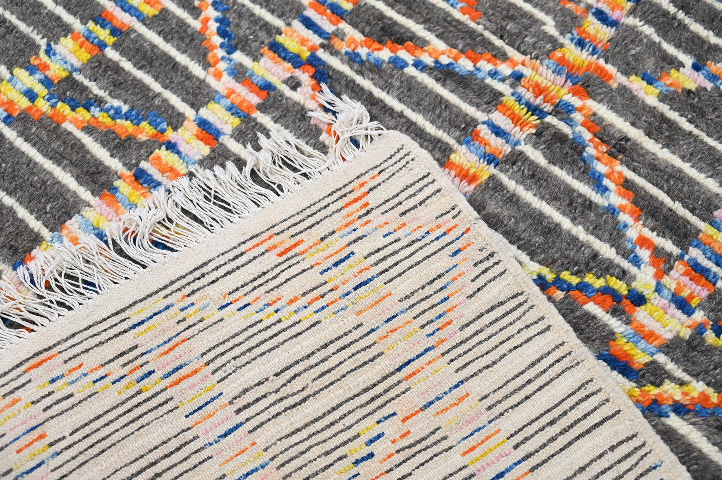 Tapis traditionnel Azilal 236 X 136 Cm