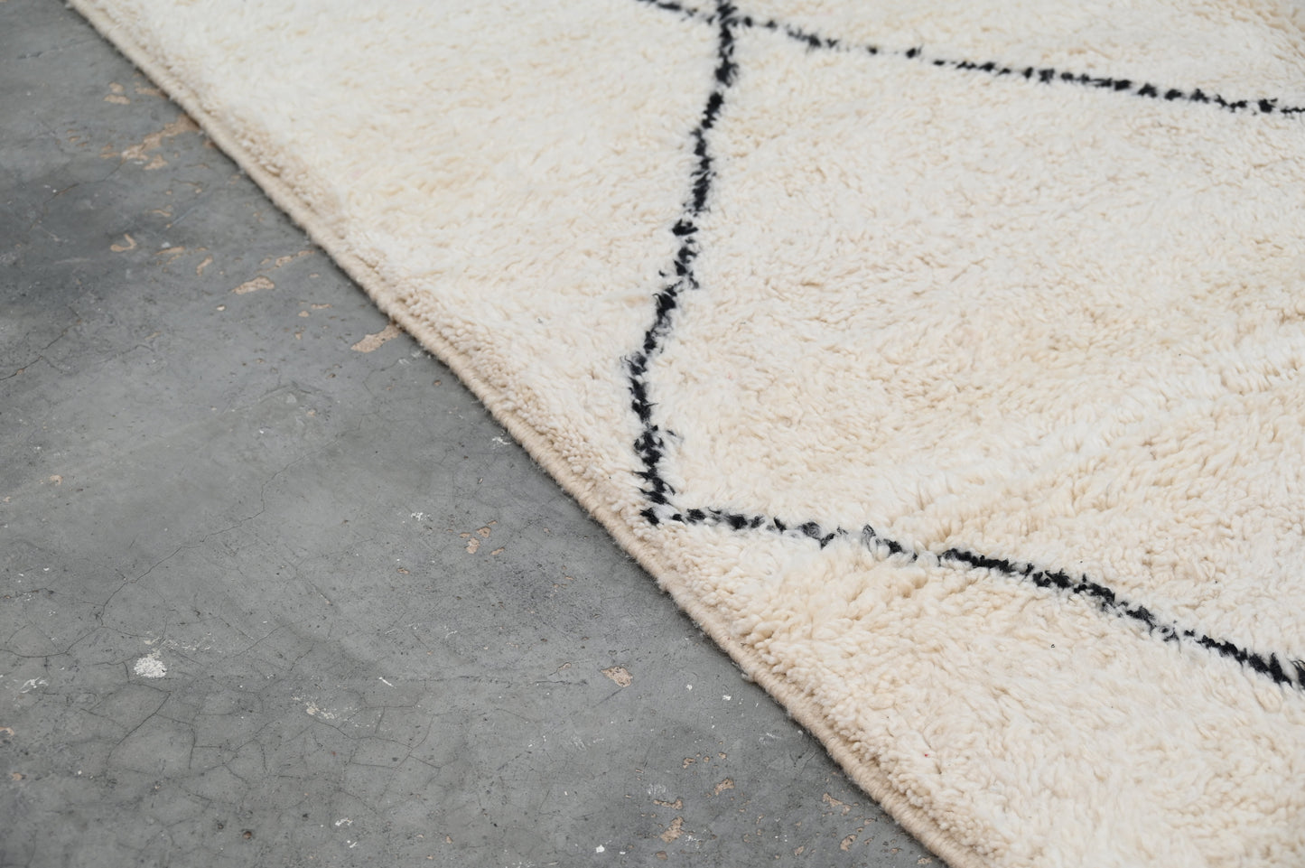 Tapis traditionnel Beni Ouarain 311 X 207 Cm