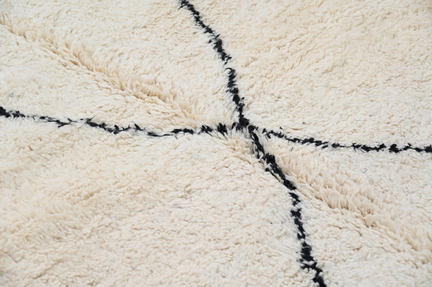 Tapis traditionnel Beni Ouarain 311 X 207 Cm