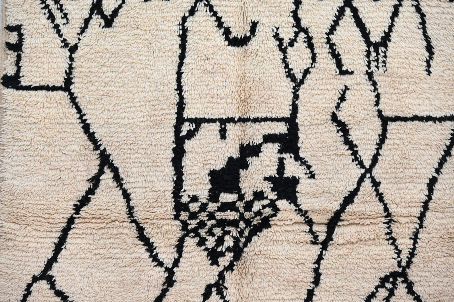 Tapis traditionnel Azilal 243 X 150 Cm