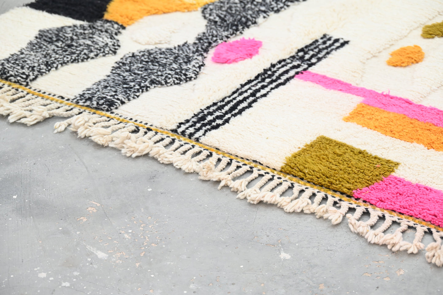 Tapis traditionnel Azilal 245 X 160 Cm