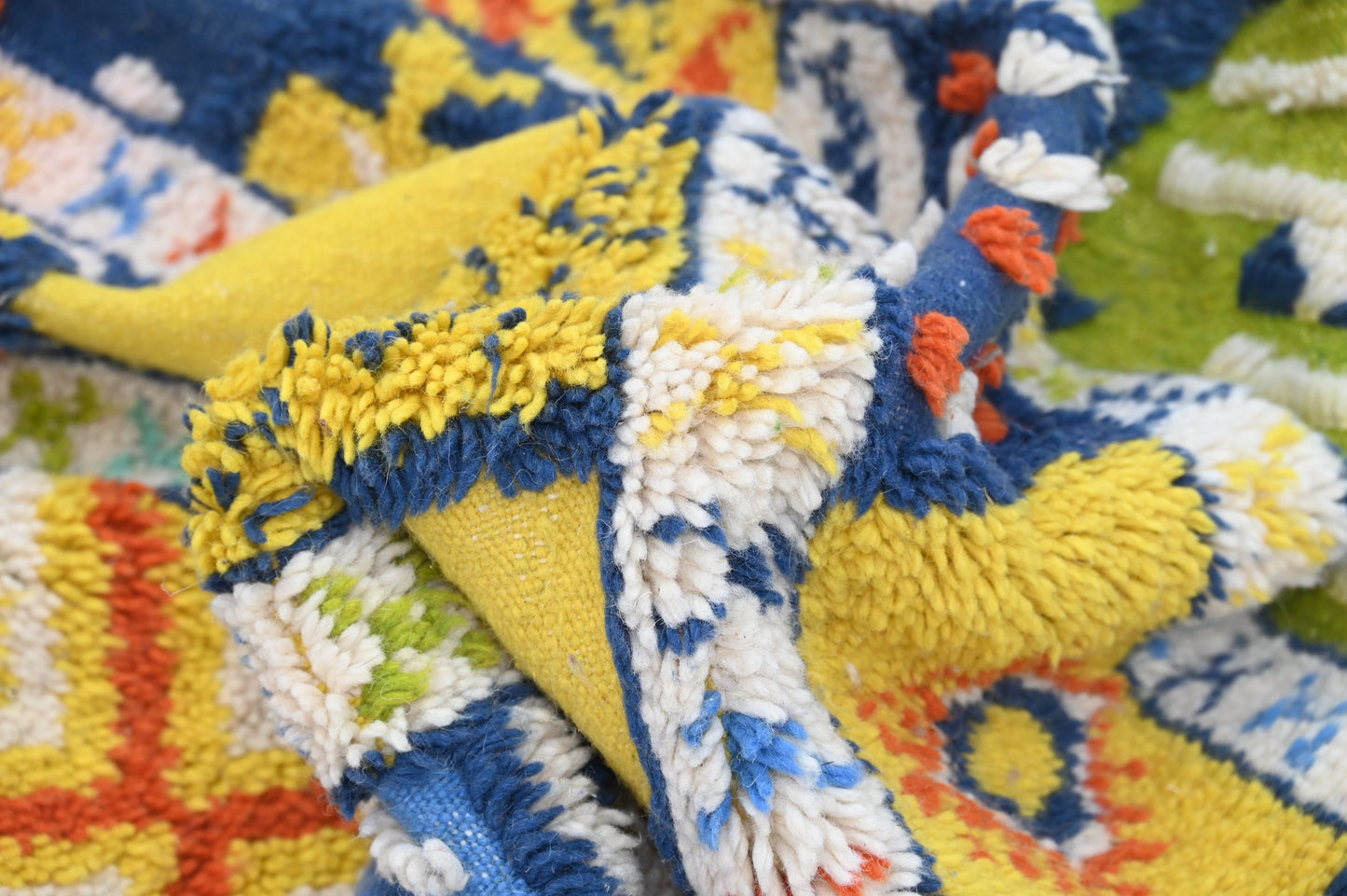 Tapis traditionnel Azilal 235 X 140 Cm