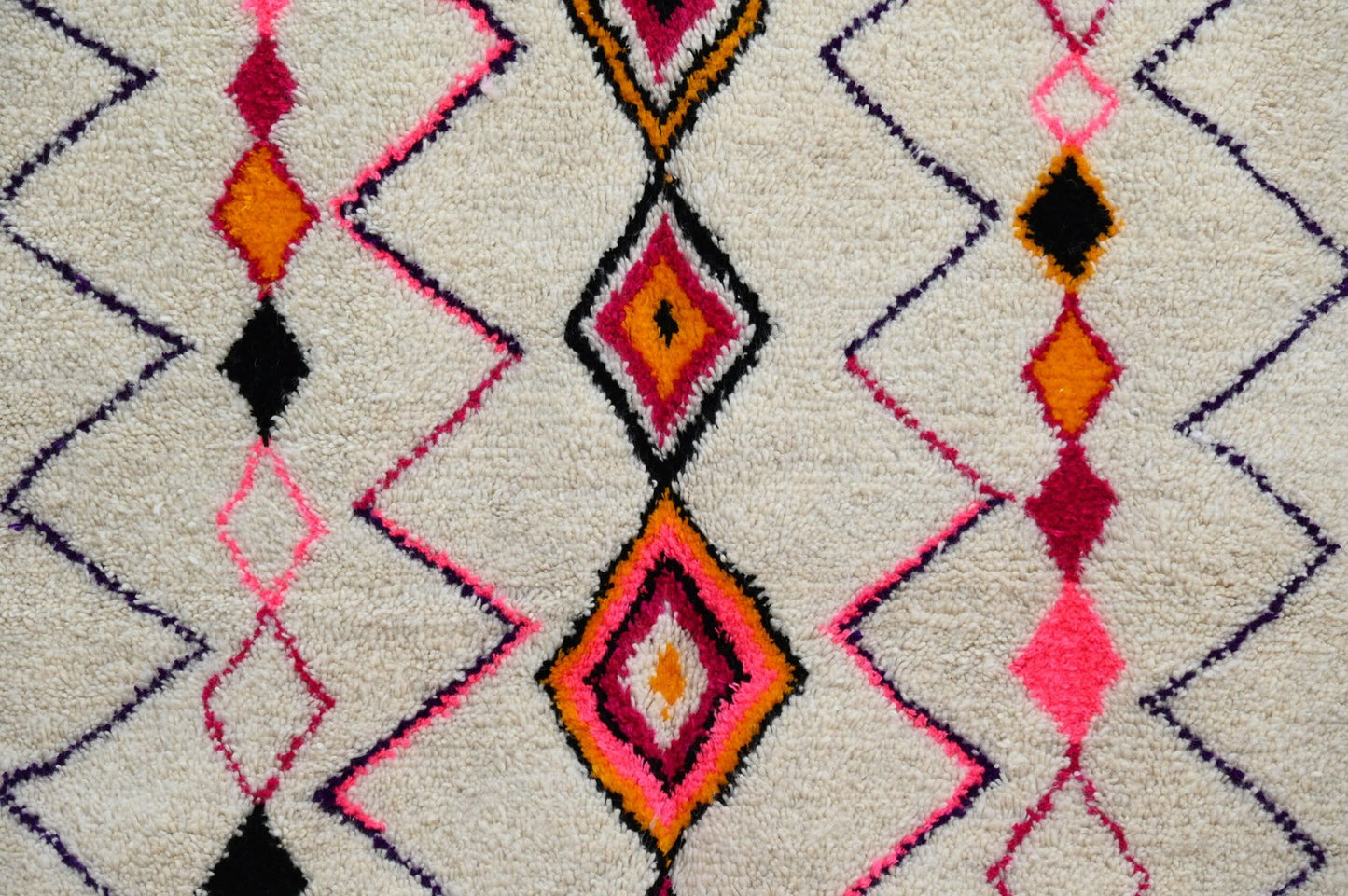 Tapis traditionnel Azilal 251 X 162 Cm