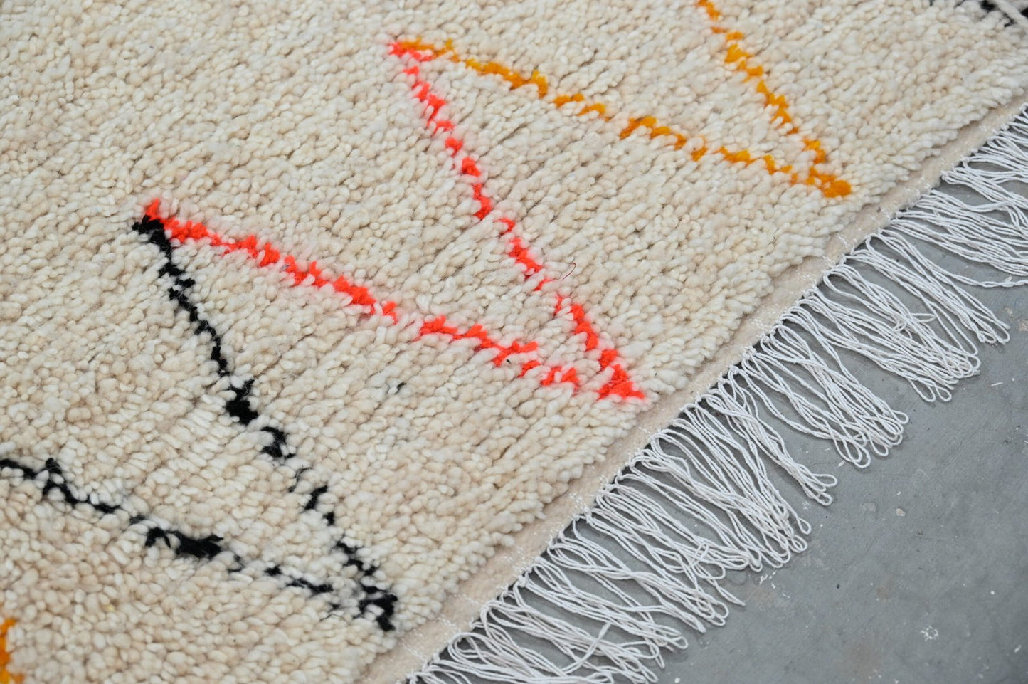 Tapis traditionnel Azilal 253 X 154 Cm