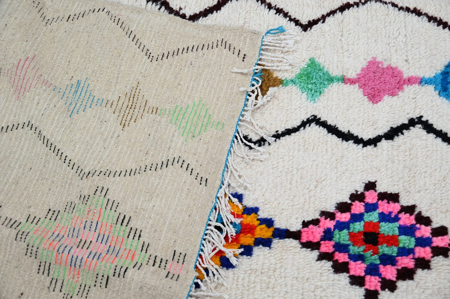 Tapis traditionnel Azilal 255 X 144 Cm