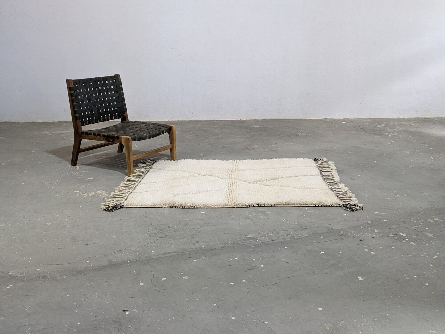 Petit tapis traditionnel Beni Ouarain 147 X 117 Cm