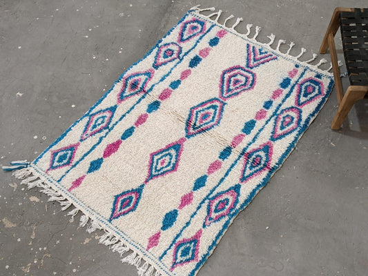 Petit tapis traditionnel Azilal 146 X 102 Cm