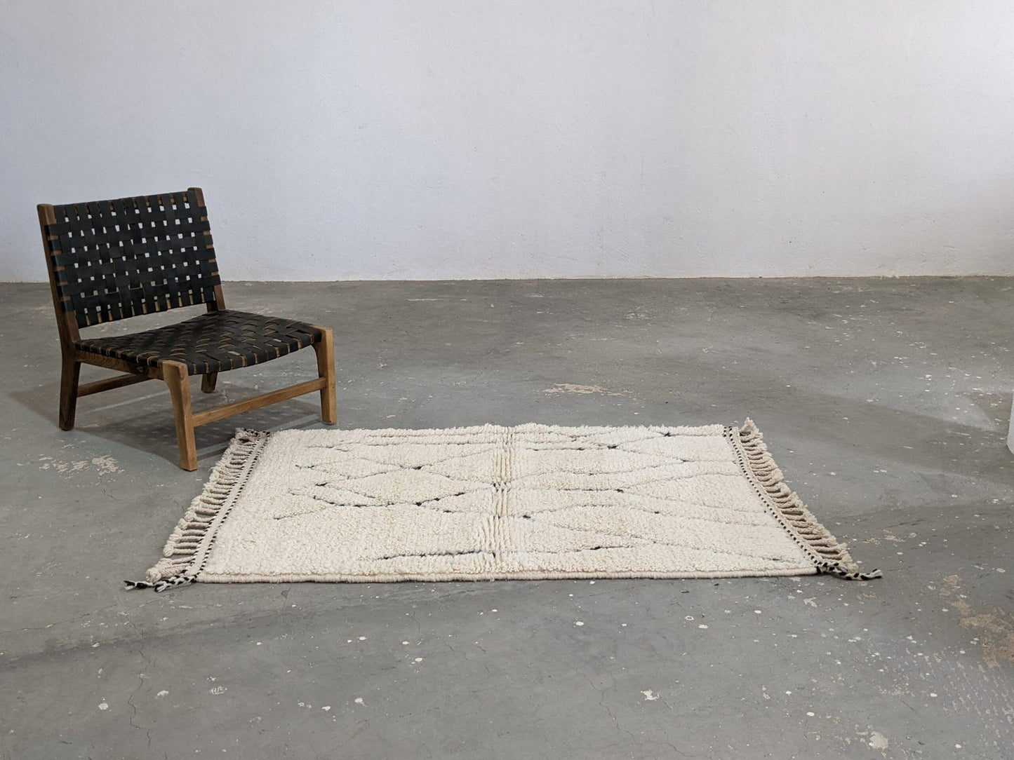 Petit tapis traditionnel Beni Ouarain 152 X 112 Cm